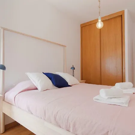 Cosy In Estefania Lisboa